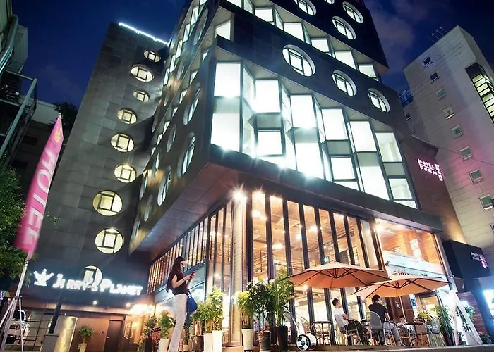 Hotel Jerry's Planet